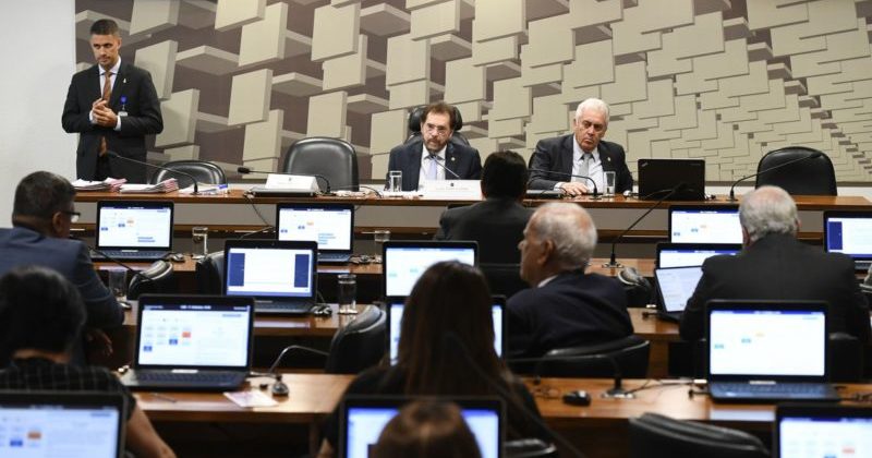 reforma, tributaria, senadores, cae
