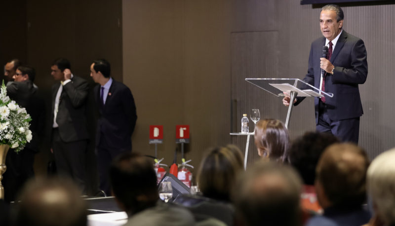 Bolsonaro lotéricas templos religiosos