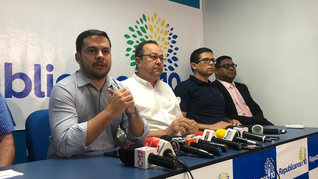 Alberto Neto alfineta Arthur e Amazonino