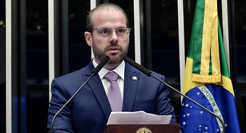 senado, tres, parlamentares, coronavirus