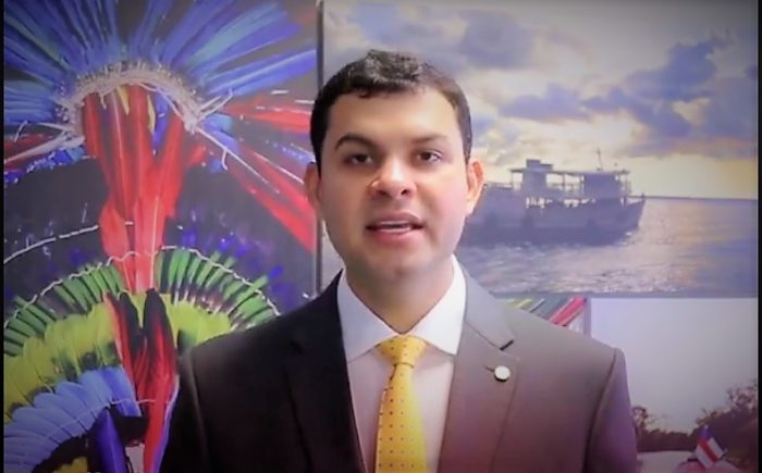 'Conhecimento da ministra é tão pequeno quanto a votação dela para presidente'