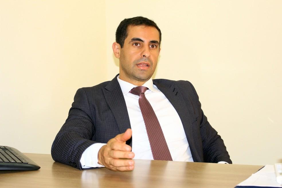 Novo defensor geral começou como estagiário na DPE