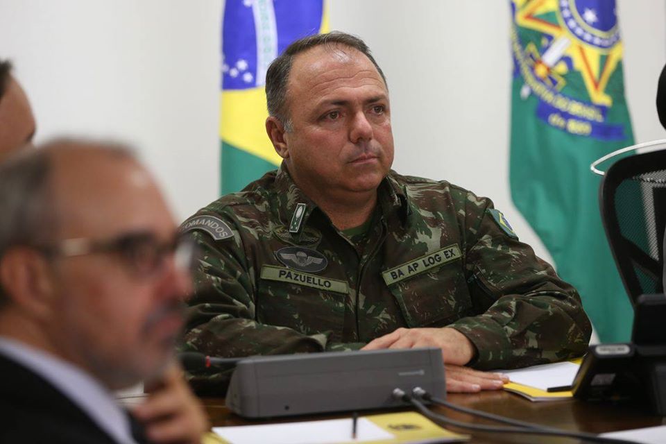 General Pazuello seria o responsável pela "fritada" de Nelson Teich