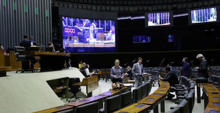 orcamento, guerra, aprovado, camara