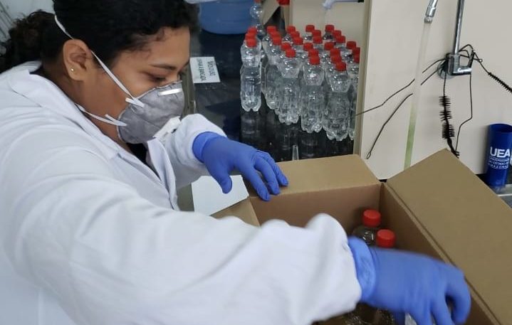 Grupo pesquisa UEA álcool gel 70%