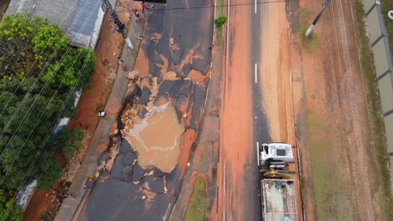 Prefeitura abastecimento rompimento adutora