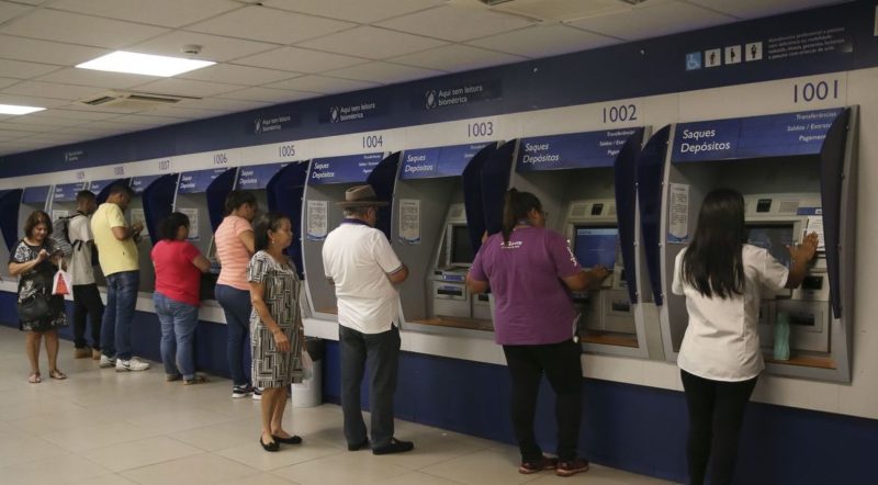Auxílio emergencial 1,6 milhão