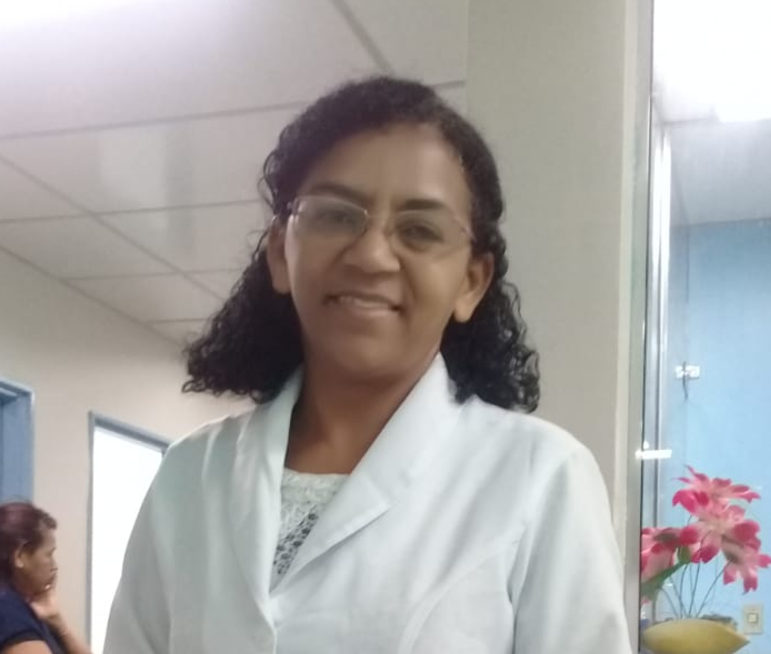 Profissão de fé de uma freira enfermeira contra o coronavírus em Manaus