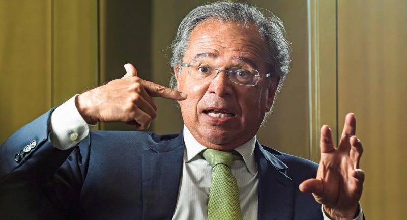 Guedes culpa líder do governo por atraso na ajuda a estados e municípios