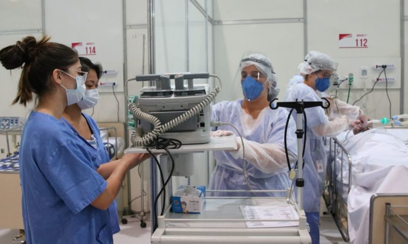 Profissionais de saúde diante d crise da pandemia