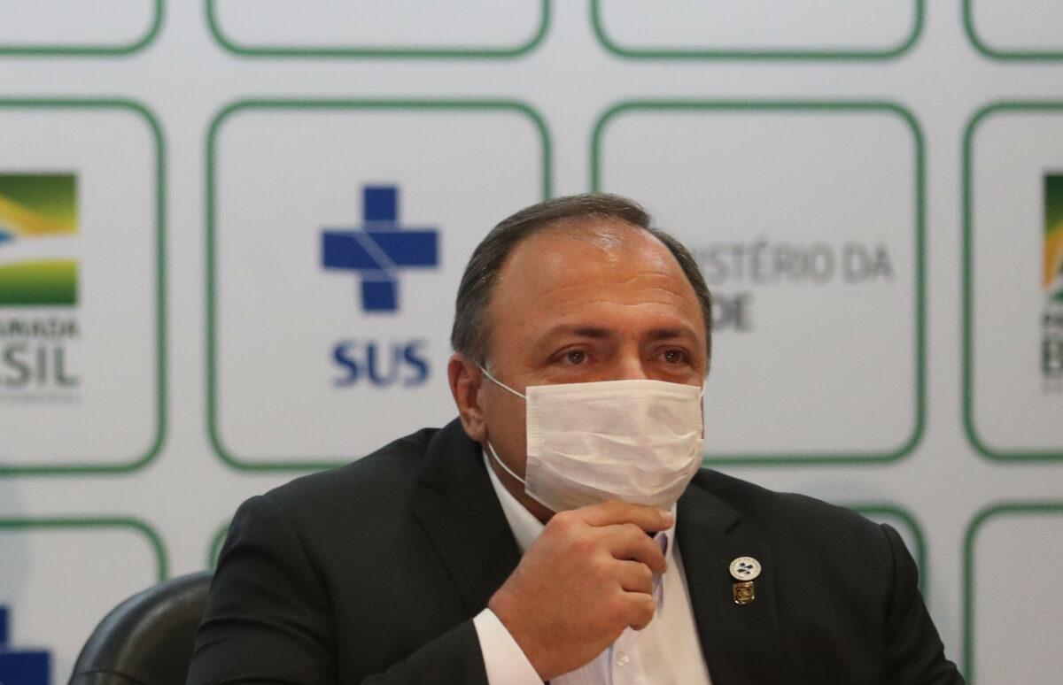 ato de exceção poupa pazuello