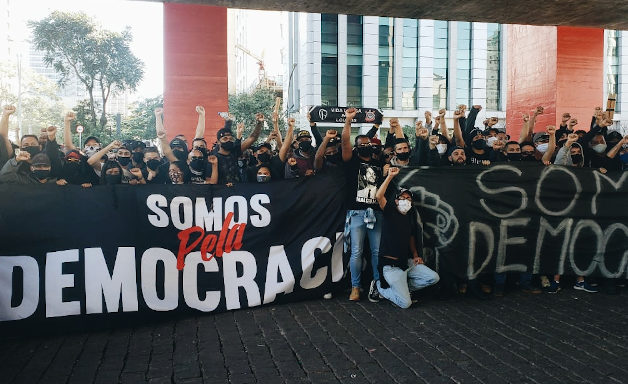 Torcidas dizem que ato de rua é porque partidos não se manifestam