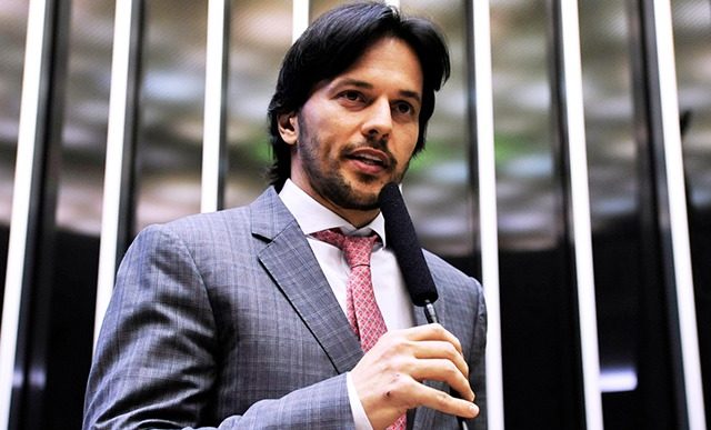 Ministro brasileiro vê Amazônia com 87% de mata atlântica