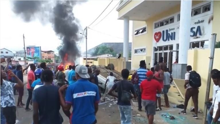 evangelicos, brasileiros, universal, angola