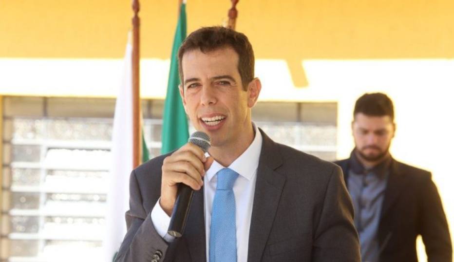 MEC tem mais um quase ministro com desistência de Feder
