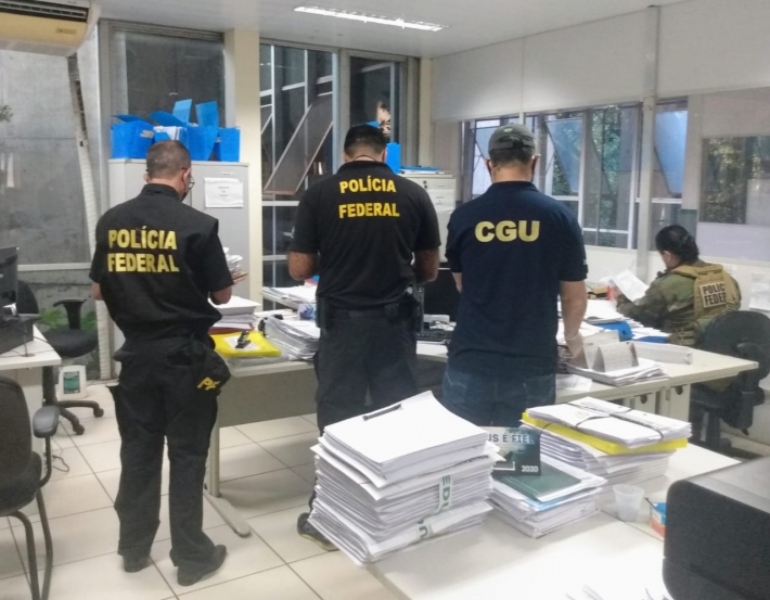 Primeira-dama do Piauí é alvo da PF por desvio de dinheiro da educação