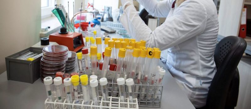 Cientistas relatam novos casos de reinfecção pelo coronavírus