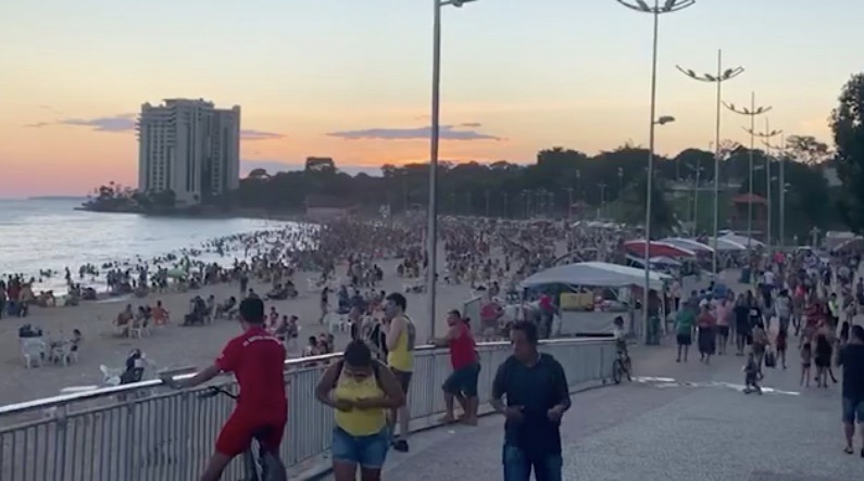 Domingo na Ponta Negra, um dia que Manaus esqueceu do coronavírus