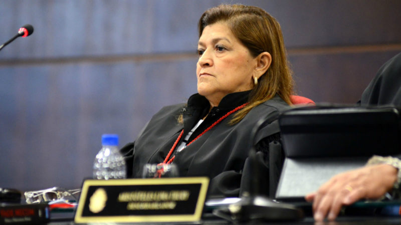 Desembargadora do AM recebe sem trabalhar e recebe por férias, diz site