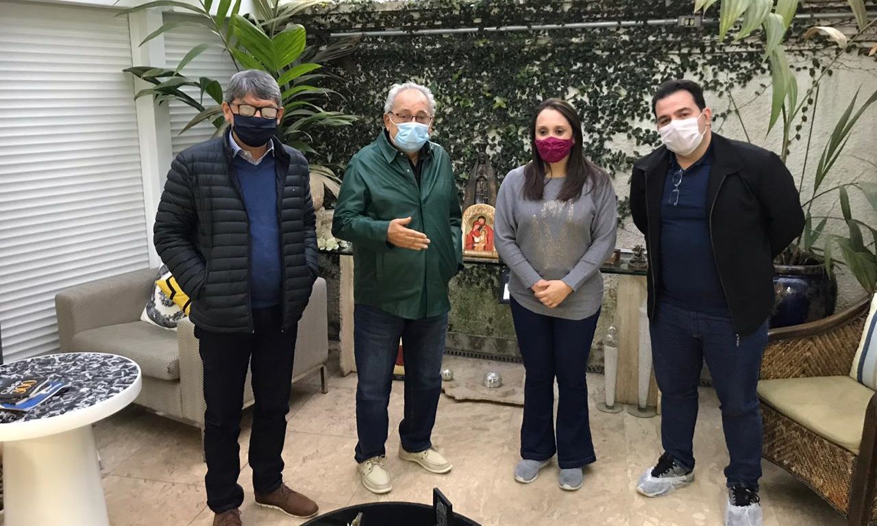 Orsine 'joga a toalha' e desiste de tentar ser vice de Amazonino