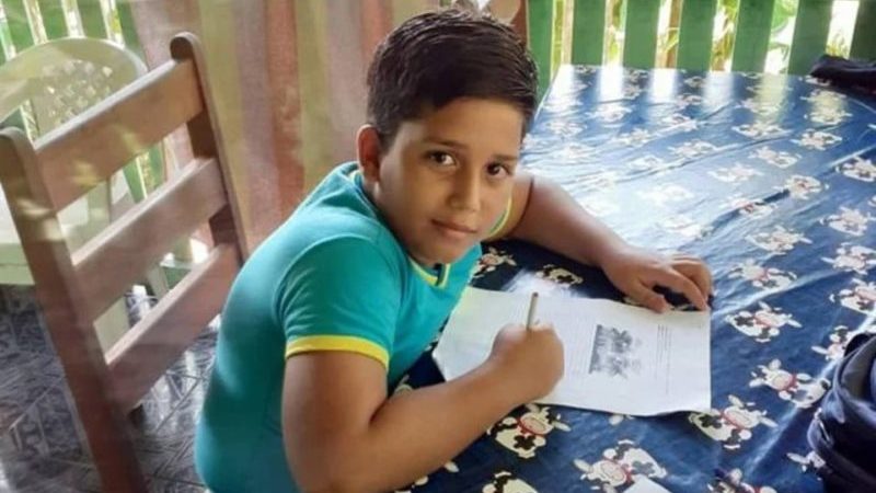 menino, morre, descarga, celular