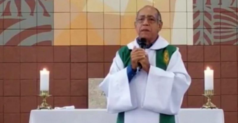 padre, irritado, fieis, vacina