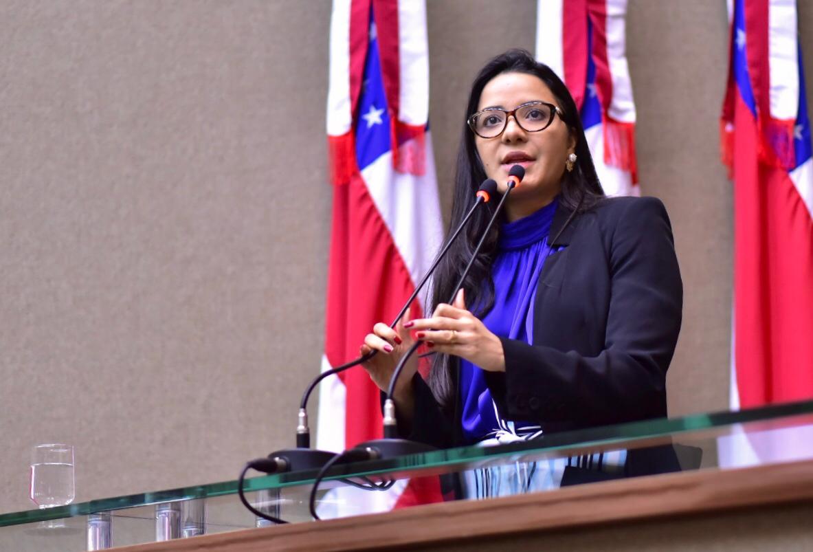 Deputada Mayara indica e AM assina convênio que zera ICMS de remédio