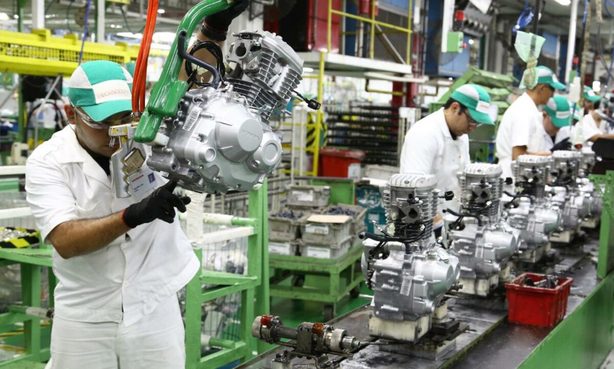 Produção industrial tem queda pelo segundo ano seguido
