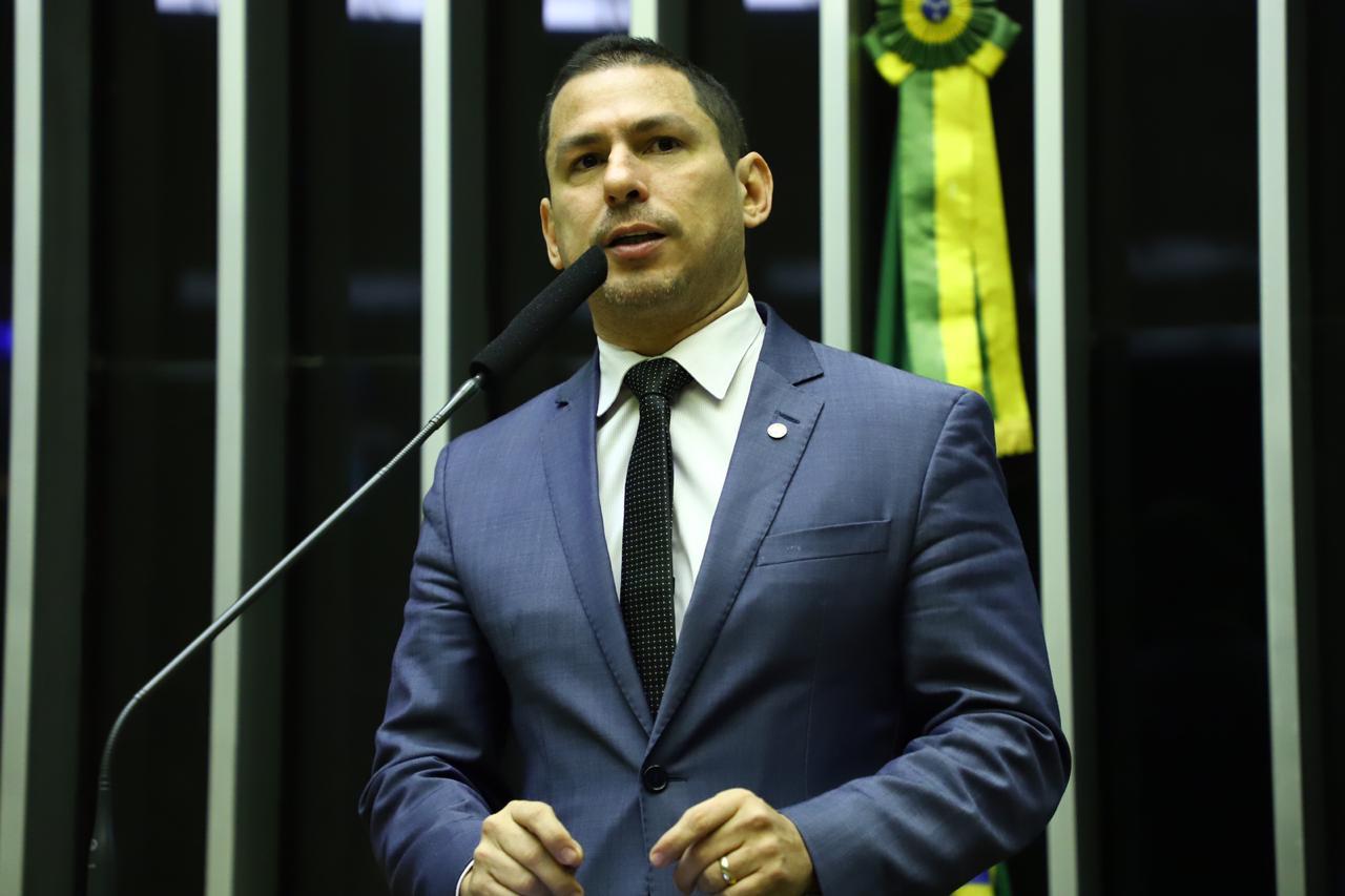 PL de Marcelo Ramos permite economia para combater coronavírus