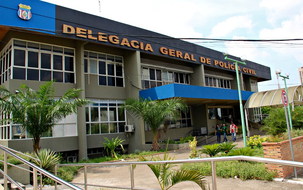Delegado-geral afasta os 53 comissários que atuavam como delegados
