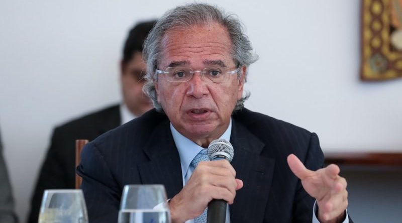 guedes, cartao, vermelho, bolsonaro