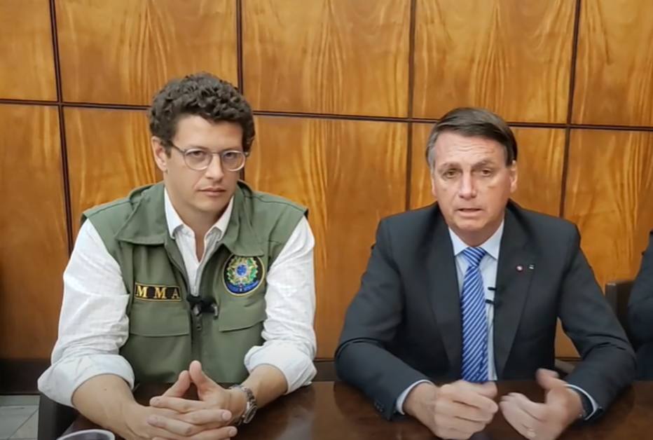 Bolsonaro diz que recusou dinheiro para Amazônia pela soberania