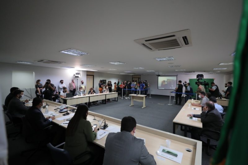 Sancionada lei que autoriza concessões florestais no Amazonas