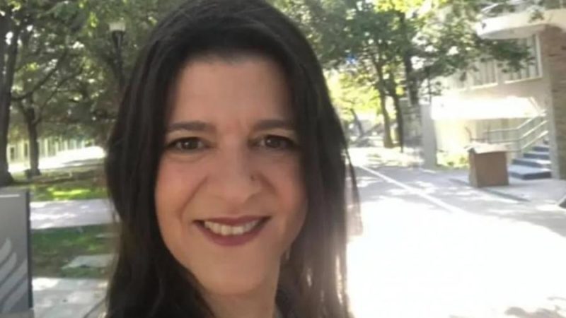 Professora com coronavírus morre durante videoaula