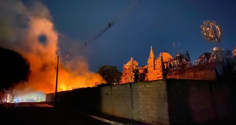 incendio, boi, caprichoso, parintins