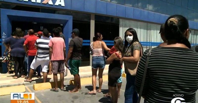 auxilio, emergencial, reduz, pobreza