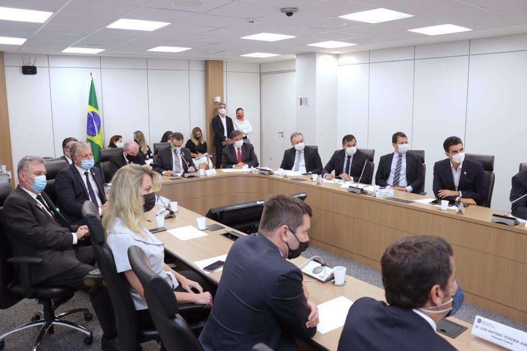 Wilson trata com ministro da Saúde da vacinação contra o coronavírus