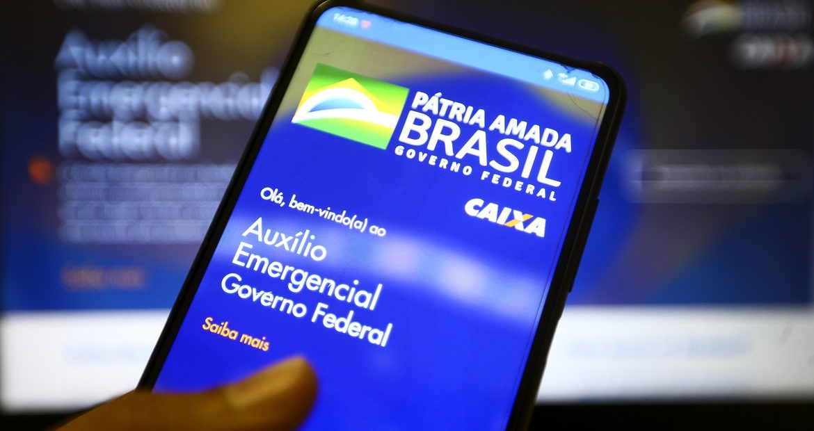 Investigado por fraude no auxílio emergencial, prefeito no AM é eleito