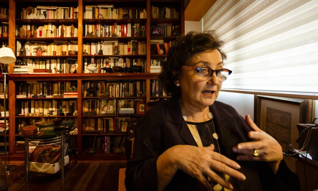 Pesquisadora da Fiocruz vê coronavírus longe de controle no Brasil
