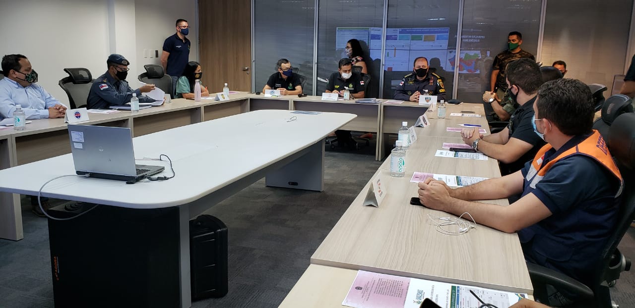 PM detém cinco homens por suspeita de crime eleitoral na Zona Oeste