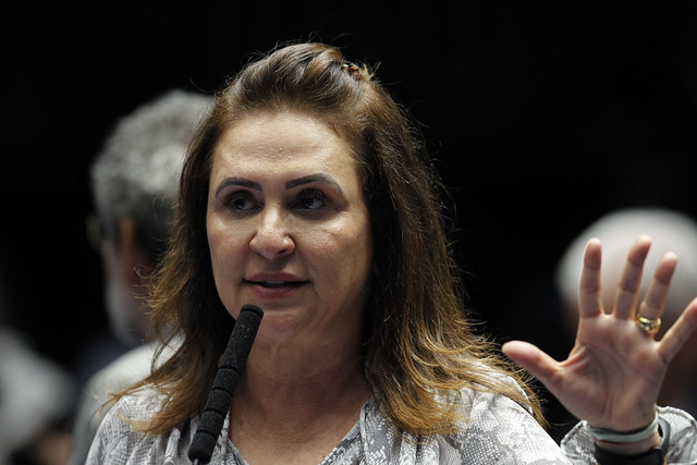 Senadora Kátia Abreu é internada com covid e 'requer cuidados', diz nota