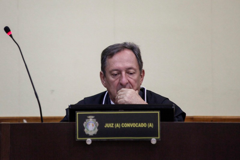 Justiça manda fornecedor abastecer oxigênio necessário ao Amazonas