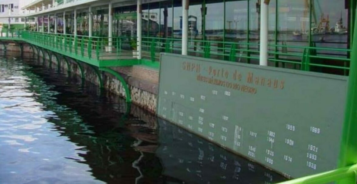 enchente no rio negro
