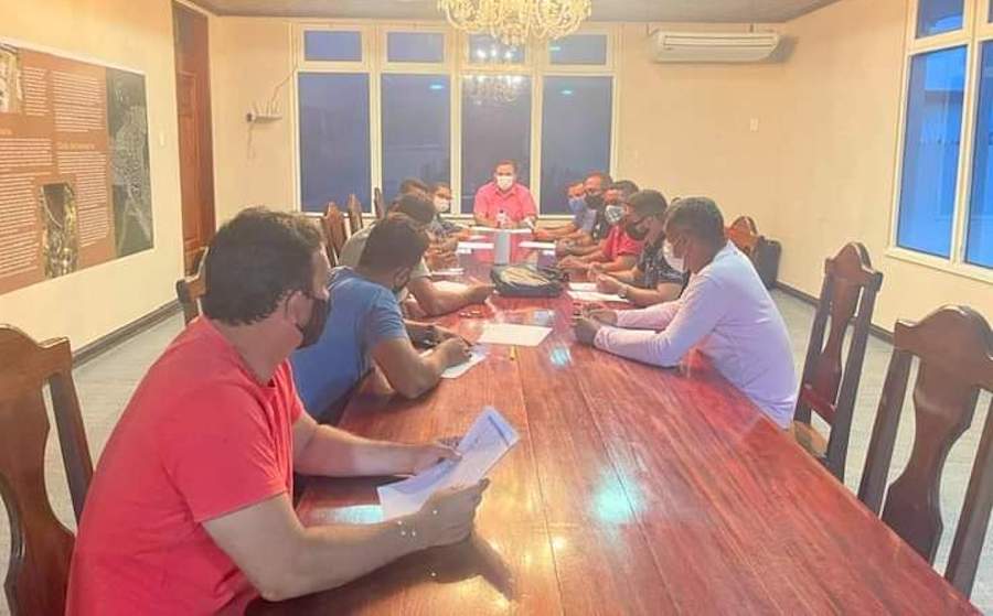 Prefeito de Eirunepé intervém para baixar preço do peixe na cidade