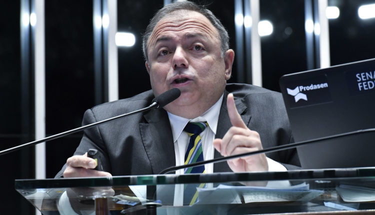 Governadores debatem cronograma de vacinas com Pazuello