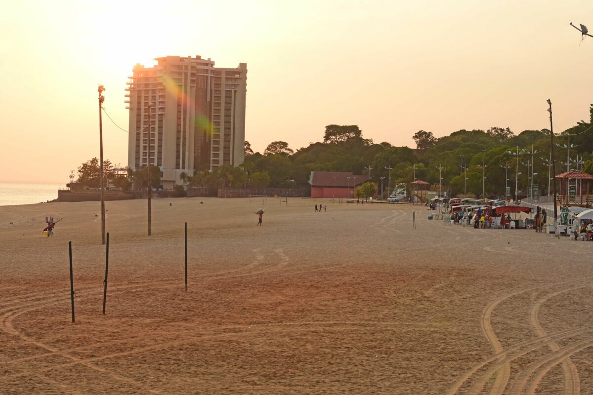 Prefeitura prorroga interdição da praia da Ponta Negra