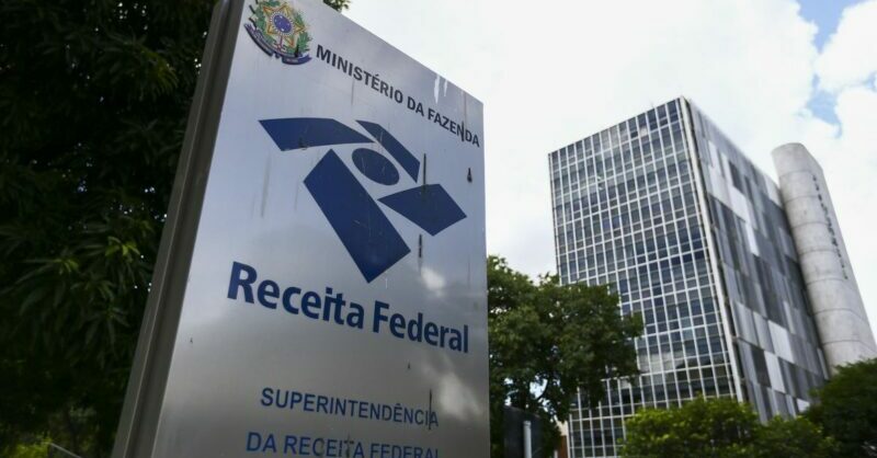 arrecadacao, federal, cai, janeiro, superavit
