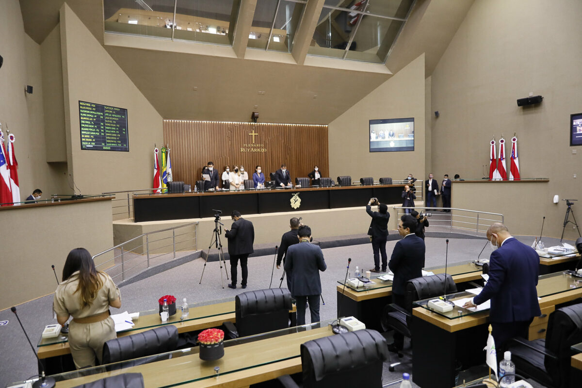 Ânimo por CPI na ALE-AM se acalma após bate-boca da oposição