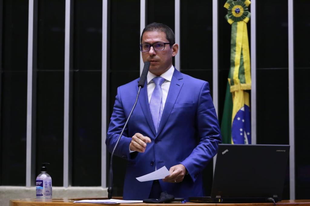 Vice da Câmara cobra central de controle para compra do kit intubação