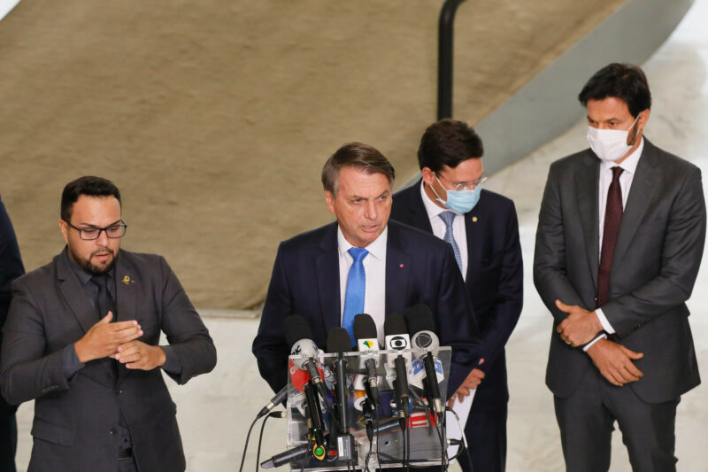 Nesta quarta-feira (07), o chefe do Palácio do Planalto disse estar preocupado com “problemas sociais gravíssimos” durante o pleito. Ele cobrou informações sobre efetivo para conter uma suposta crise.